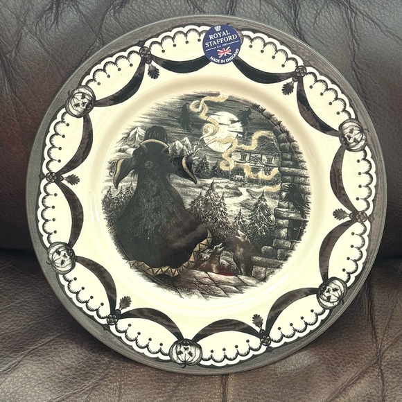Royal Stafford The Guardian 11” Halloween Dinner Plate - Warlock Wolves Witches - Picture 1 of 8